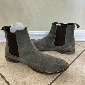 ASOS chelsea boots (size 9)